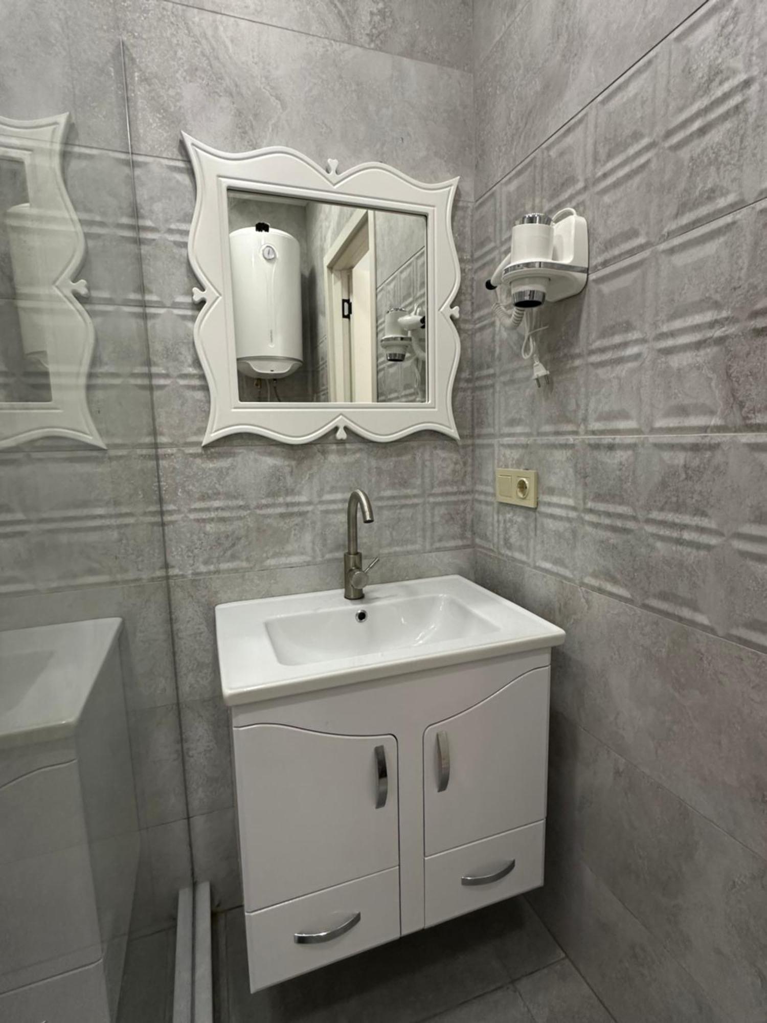 Dar Tower Panorama Apartments Батуми Екстериор снимка